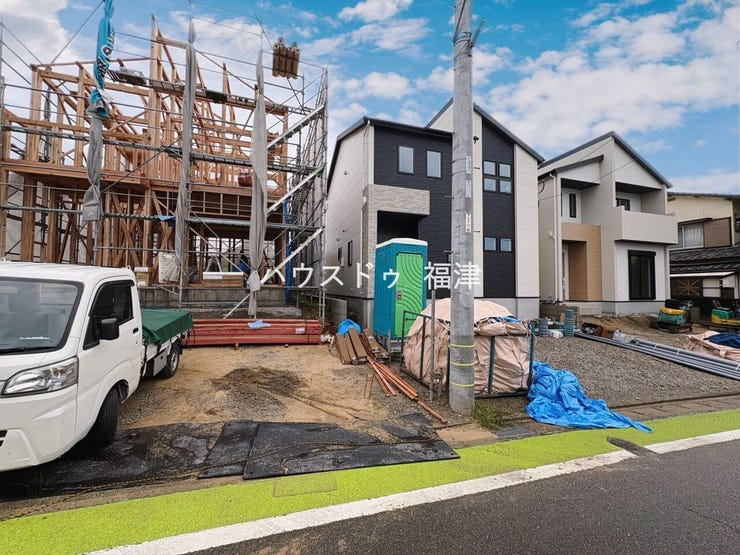 未完成物件は立地を確認後、
同メーカーが建てたお家をご案内♪
《福津市西福間1丁目 新築戸建》