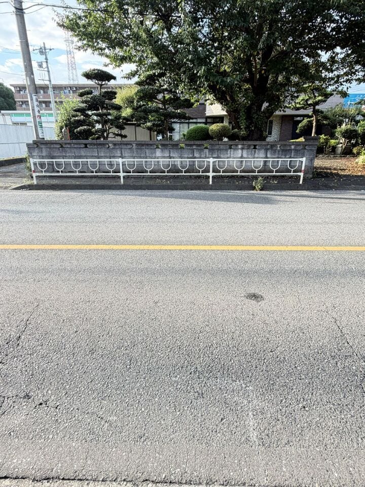 前面道路を含め、現地には写真では伝わらない魅力が広がっています。