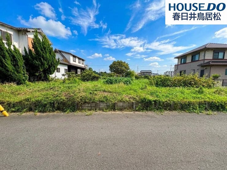 【外観】
◇現地写真◇
敷地面積208坪超!間口約20mと広々したお土地です♪駐車場・資材置き場や診療所の建設など多目的に利用可能♪広い土地をお探しの方おすすめです♪