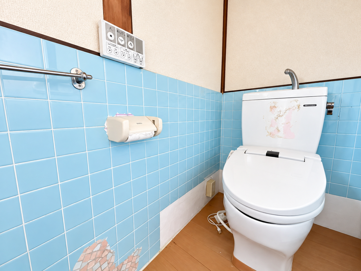 清潔感のある快適なトイレ空間。