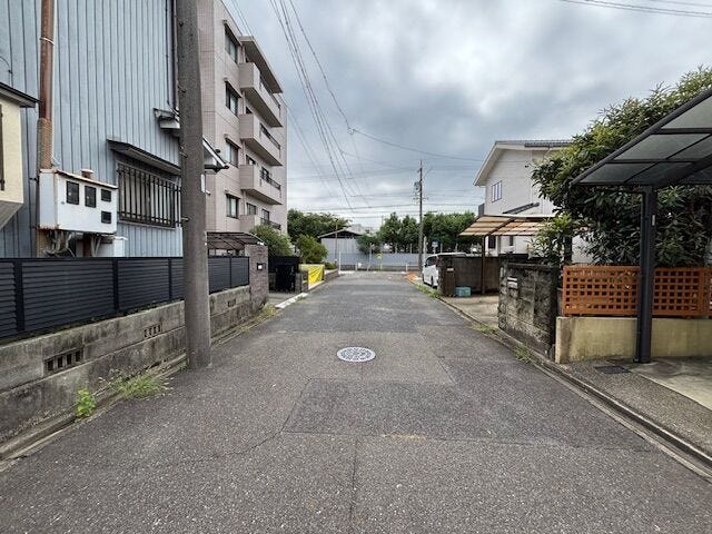前道6m以上で車の出し入れもしやすそうです