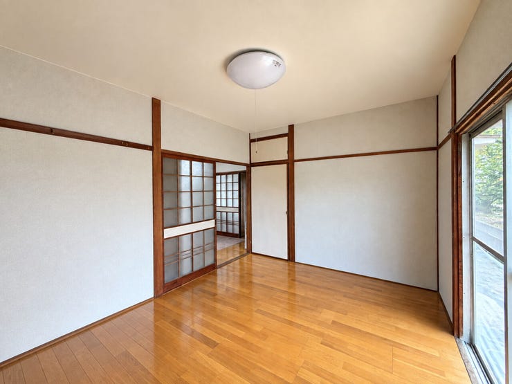 ※空室をイメージしCG加工したものです。
画像は実際の外観写真と間取り図から再現した「イメージ」で実際とは多少異なります。