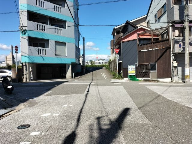 西側道路 南から北方向