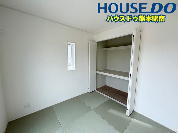 ■和室4.5帖
・畳の心地よさに癒される4.5帖の和室。
・洋室とはひと味違った落ち着きを感じられ、読書やお昼寝など、ゆったりとした時間を過ごせます。