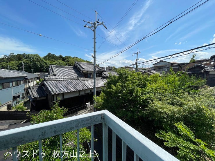 空と緑に包まれた、心地よい景色が広がります。