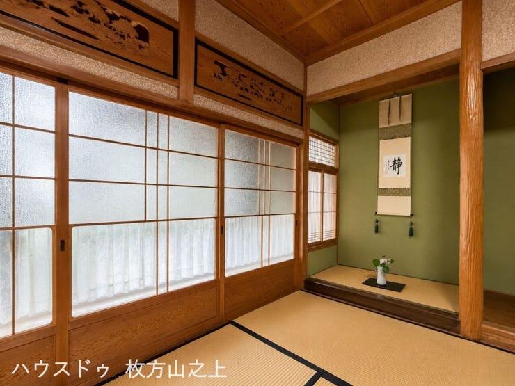 1階和室。客間や茶室にも使える本格和室。