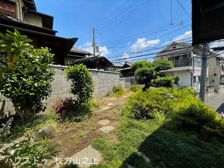 緑豊かな庭スペース。ガーデニングなど、ご家族に合わせた楽しみ方ができます。