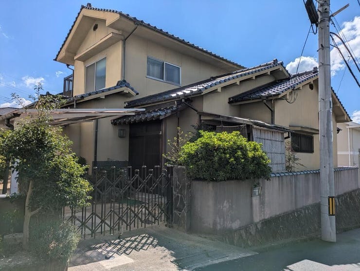 【外観】
尾道市美ノ郷町三成の中古物件です。