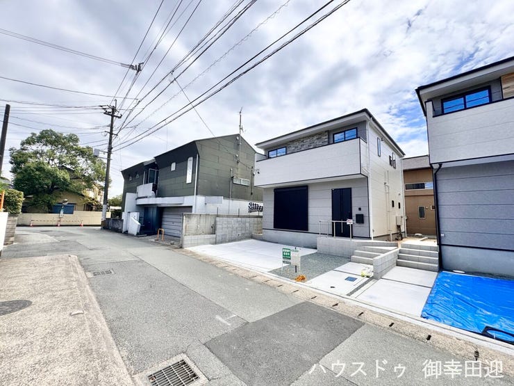 ■理想を叶える新しい暮らしの舞台■高いデザイン性と機能性を兼ね備えた住まい。ここで、家族の新しい物語が始まります。