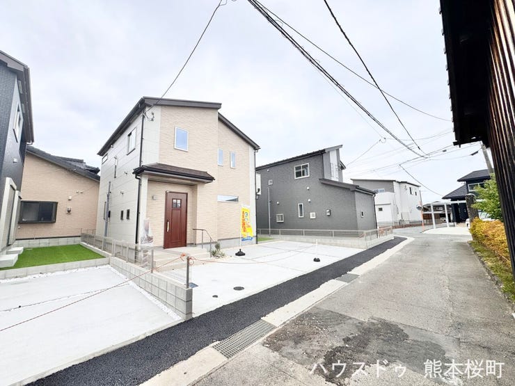 ■理想を叶える新しい暮らしの舞台■高いデザイン性と機能性を兼ね備えた住まい。ここで、家族の新しい物語が始まります。