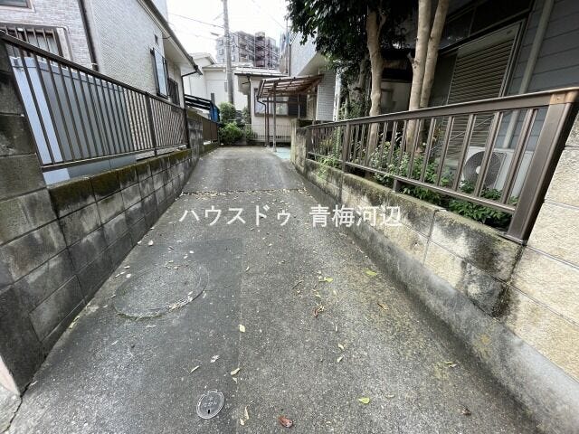 駐車場:駐車場は縦列駐車になりますが2台駐車可能です。