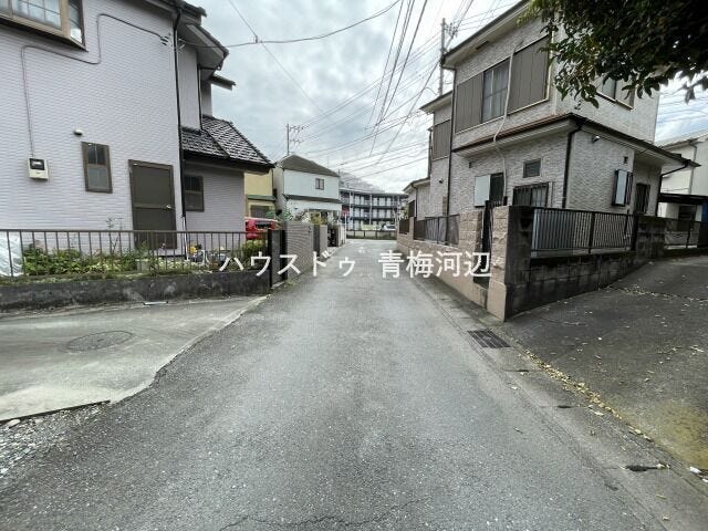 【東側 前面道路】幅員約3m以下の前面道路です。
