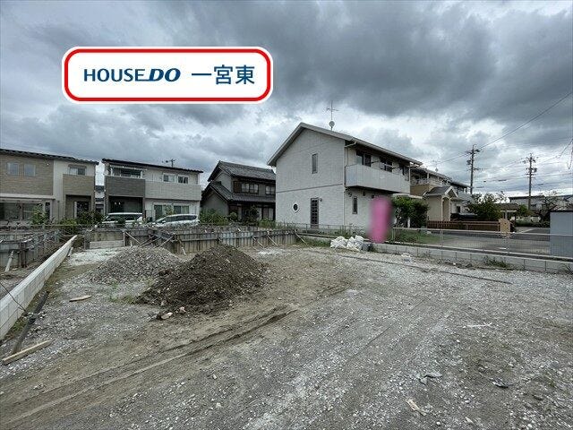 【外観】
4LDK 駐車場あり◎、
名鉄尾西線 「奥町」 駅 徒歩19分、
学区:小信中島小学校 徒歩8分、尾西第三中学校 徒歩17分
*お気軽にお問い合わせください*