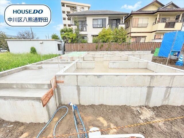 【外観】
【吉津エリア】新築戸建て、ご紹介させていただきます♪
JR関西本線/春田駅まで徒歩16分
・名古屋市立千音寺小学校まで徒歩11分(約860m)
・名古屋市立はとり中学校まで徒歩9分(約710m)