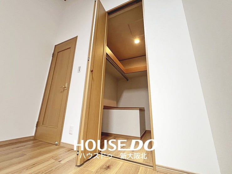 ■全居室収納付き!
■お部屋がスッキリ片付くだけでなく、新しく収納棚を買い足す必要がないので、初期費用が抑えられそうですね!