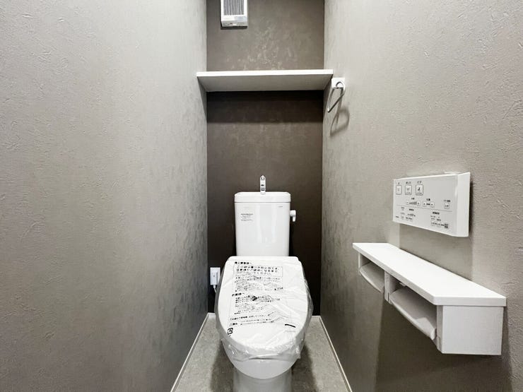 室内(2026年9月)撮影
◎現地案内予約受付中!◎
棚付きのトイレは掃除用品などの収納にいいですね♪