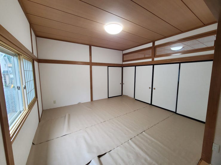 室内(2026年7月)撮影
◎現地案内予約受付中!◎
和室は引き戸を開放すれば大空間に!親戚が集まる際や、お子様の遊び場としても最適です。