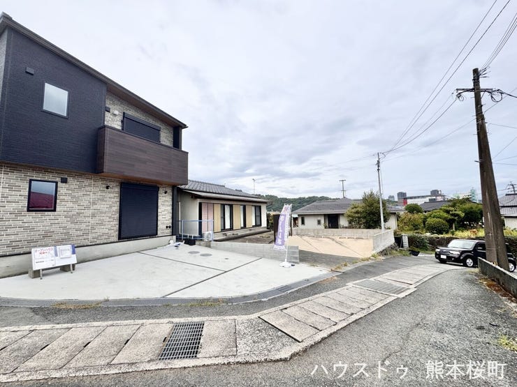 ■理想を叶える新しい暮らしの舞台■高いデザイン性と機能性を兼ね備えた住まい。ここで、家族の新しい物語が始まります。