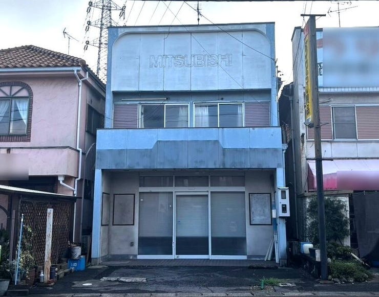 【外観】
■店舗付き住宅
■空き家につきいつでも内覧可能です♪