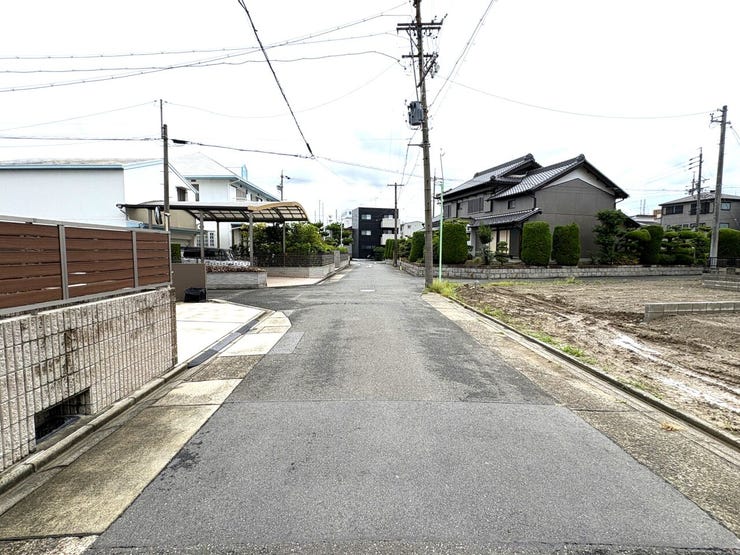 北側前面道路