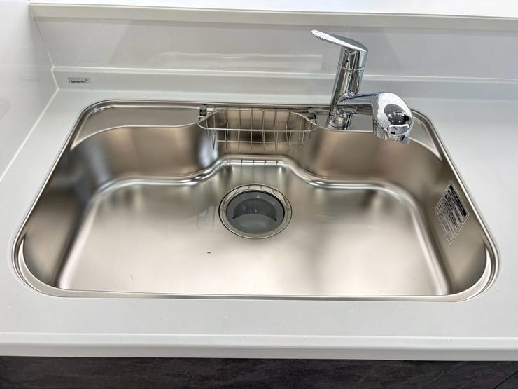 調理にも美味しい水が使えて便利な、浄水カートリッジ内臓のハンドシャワー水栓