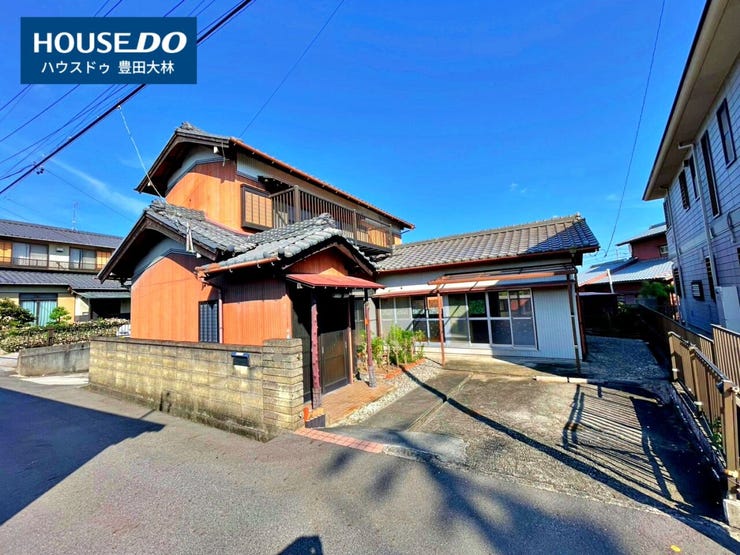 *駒場小学校・前林中学校*
見るだけ聞くだけOK!【お気軽に資料請求!不動産のことならなんでも/ハウスドゥ豊田大林】