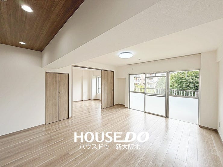 ■隣接するお部屋との間には段差がないためつまずく心配がなく、お子さまはもちろん、いくつになっても安心してお住まいいただけます!