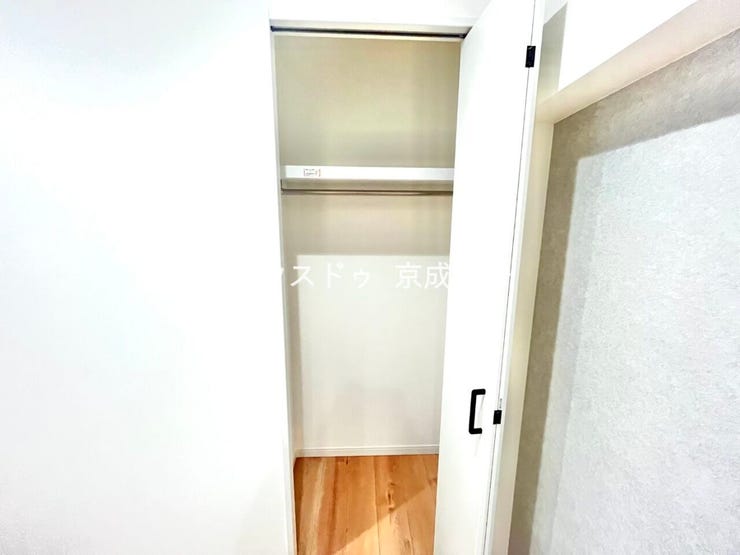 適材適所の収納付きです。