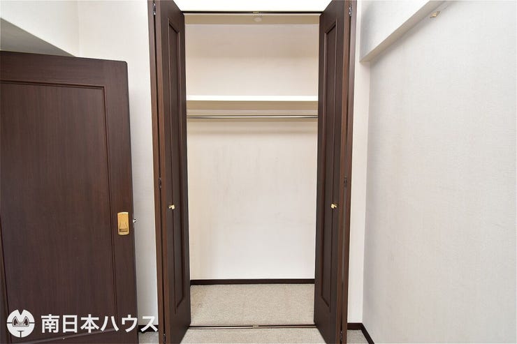 稲荷町 ライオンズマンション稲荷町 【洋室収納】