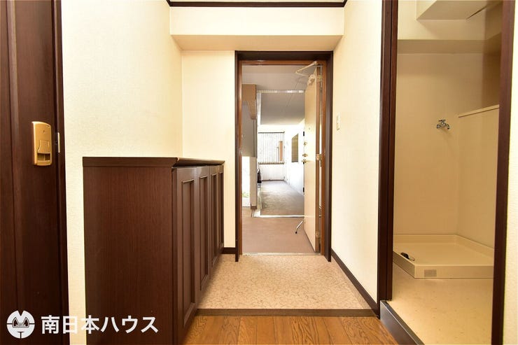 稲荷町 ライオンズマンション稲荷町 【玄関】シューズボックス付き！空き物件につき即日ご内覧いただけます♪お気軽にお問合せください♪