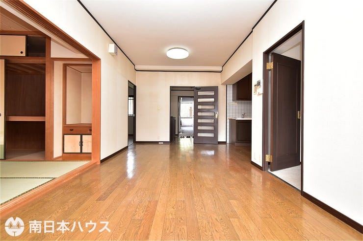 稲荷町 ライオンズマンション稲荷町 【リビング】3LDKです！リビングから各居室へとつながります！