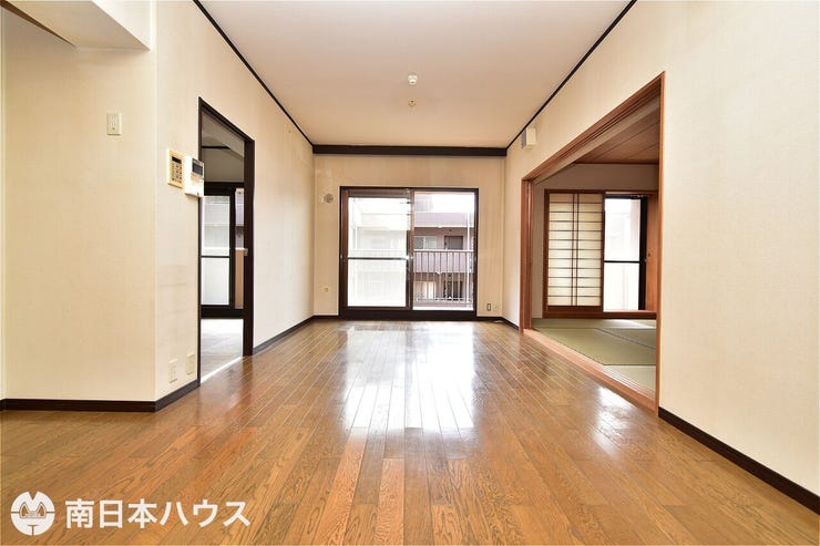稲荷町 ライオンズマンション稲荷町 【リビング】南向きのバルコニーに面した和室と洋室があります！