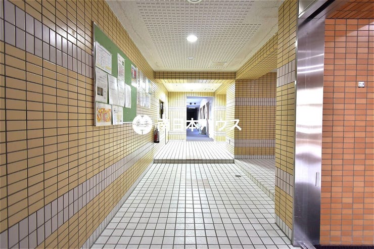 稲荷町 ライオンズマンション稲荷町 【ライオンズマンション稲荷町のロビー】