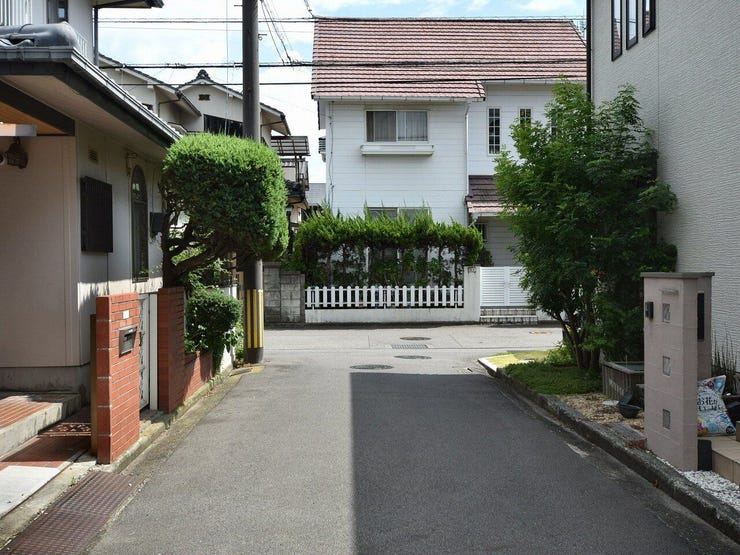 西側道路