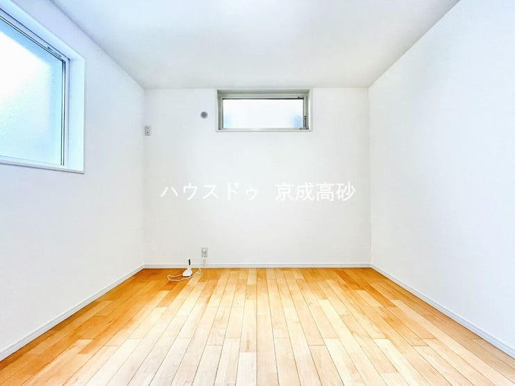 毎日の疲れを癒す主寝室。リラックスできる時間をお過ごしください。