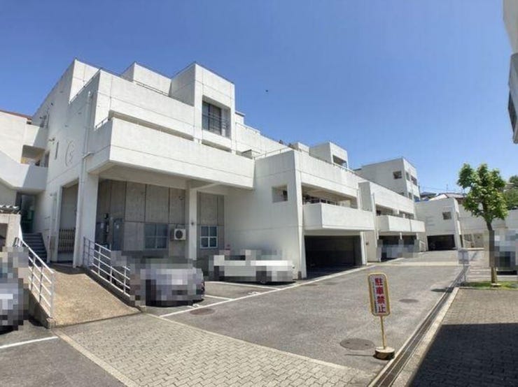 【外観】
「生駒駅」より徒歩約13分の立地◎