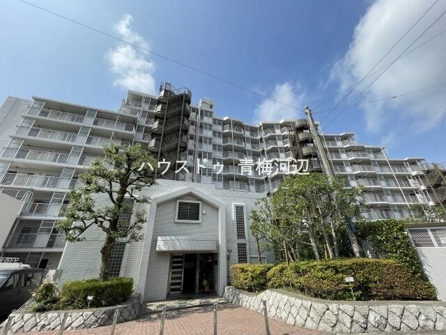 【外観】
1986年築、SRC構造の物件になります。最上階のお部屋で日当たり・眺望良好!4LDKですのでプライベート空間もしっかり確保できます◎