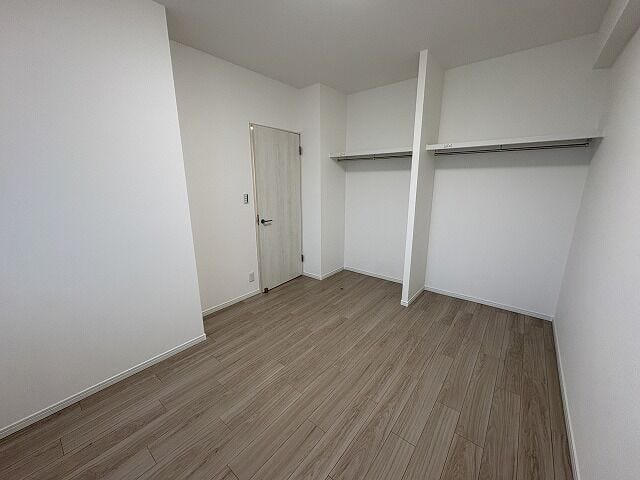 見やすく取り出しやすい、使い勝手の良いオープン収納