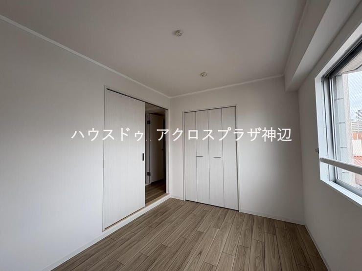 【東側洋室6帖】