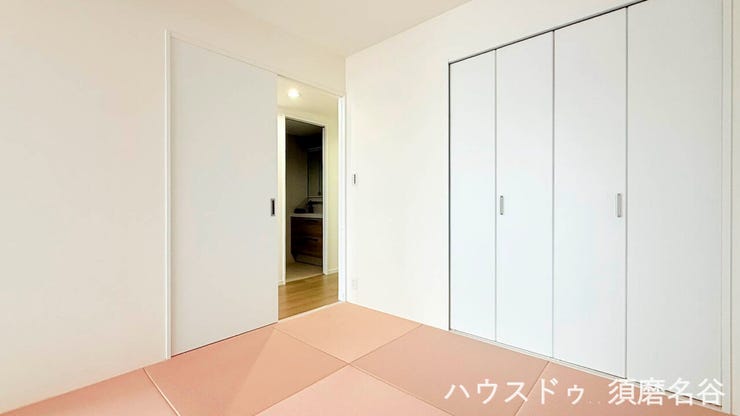 畳、クロス等がやさしい雰囲気を醸し出しています。