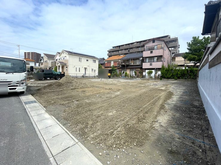 ◇外観◇
住宅性能評価取得物件です。国交省によって登録された第三者機関が住宅の性能についての評価を行っています。住宅ローンや地震保険等でもメリットがあります。