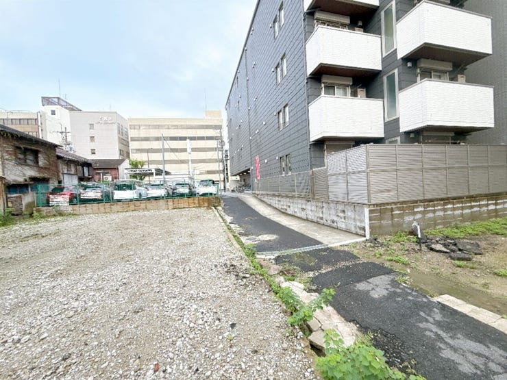 あたたかな陽が差し込み、優しい風が吹き込む陽当り・通風良好な立地です。