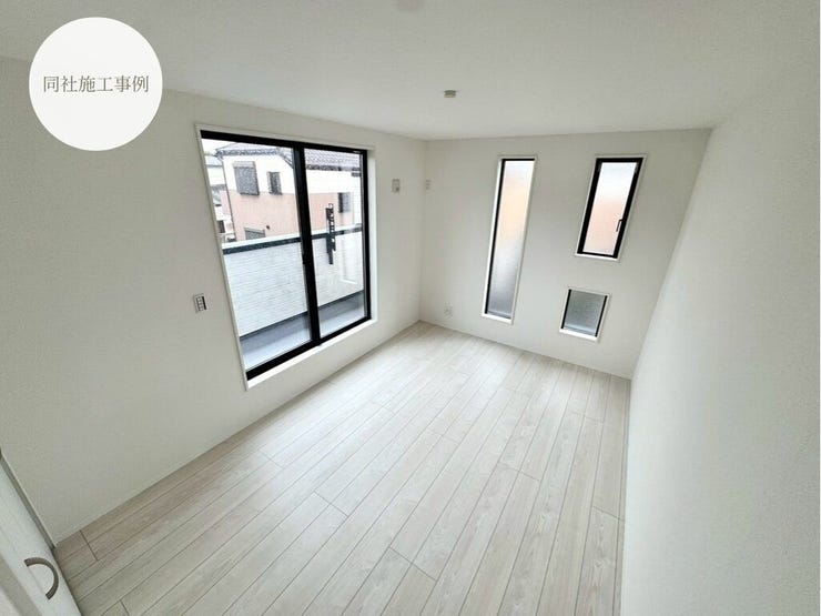 【Bedroom】ナチュラルな内装で、リラックスできる空間。寝室や書斎にも最適です。