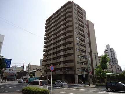 【外観】
広島市中心部に近く通勤・通学やお出かけにも便利な立地!
2面採光の明るく開放的な角部屋♪