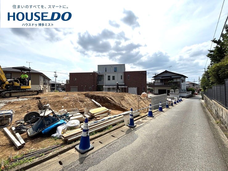 【外観】
【大野城市乙金 2号棟】◆駐車スペース3台分◆大野東小学校まで歩7分◆約5帖のゆとりあるバルコニー
