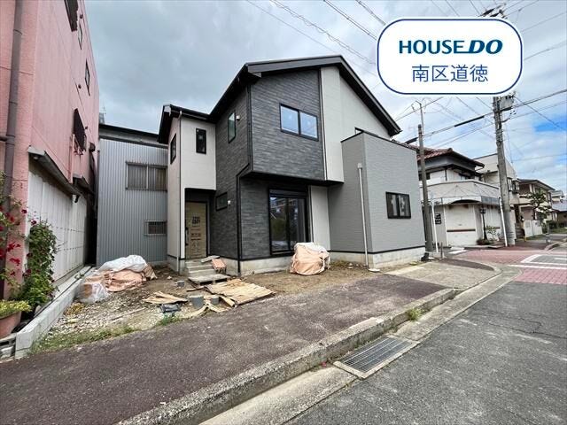 18.9帖の広々LDKが魅力♪キッチンには食洗機搭載!日々の家事の手間を低減してくれます。