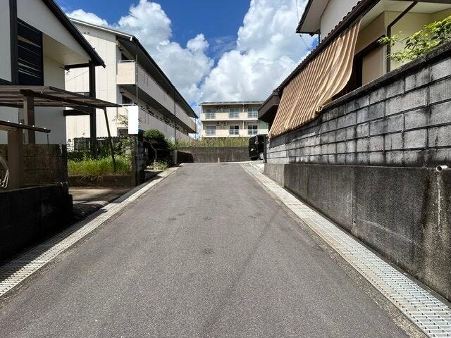 東側道路 南から北方向