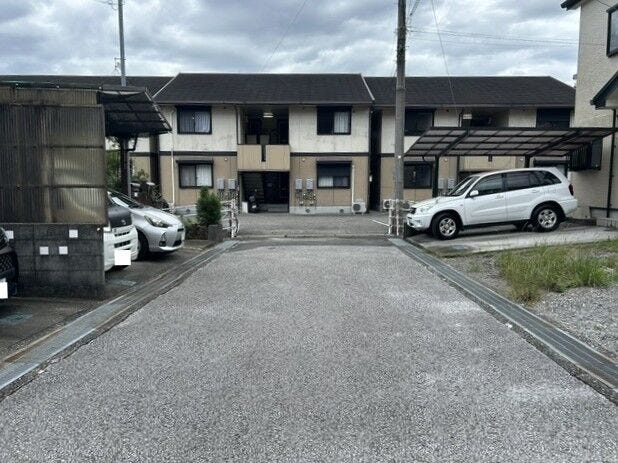 北側道路 西から東方向