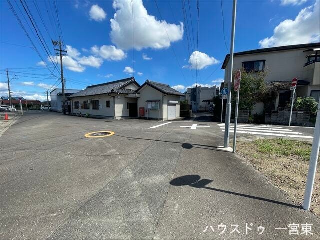 【北側東向き】幅員約2.5mの前面道路です。角地のため採光・通風ともに良好です。