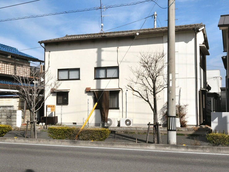 外観を南西側より撮影